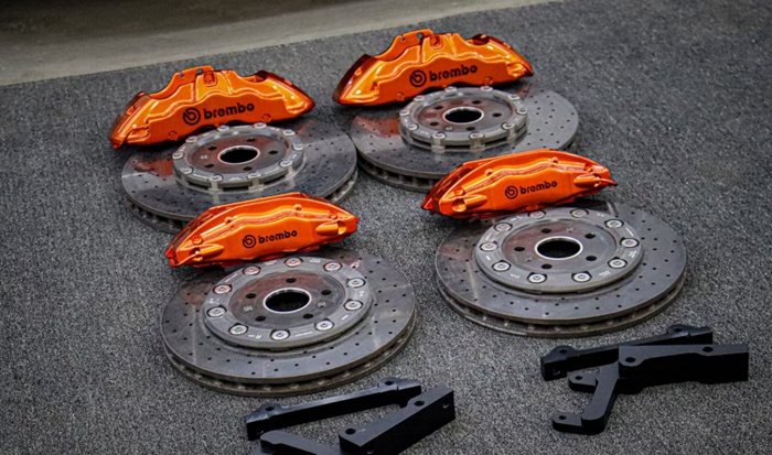 成都埃爾法輪轂制動(dòng)改裝升級(jí)BBS輪轂Brembo剎車(chē)