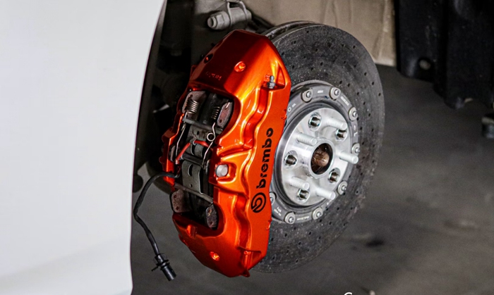 成都埃爾法輪轂制動(dòng)改裝升級(jí)BBS輪轂Brembo剎車(chē)